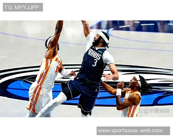 华盛顿表现出色内线强势却外线失准三分球4投0中依然贡献17分5篮板4盖帽